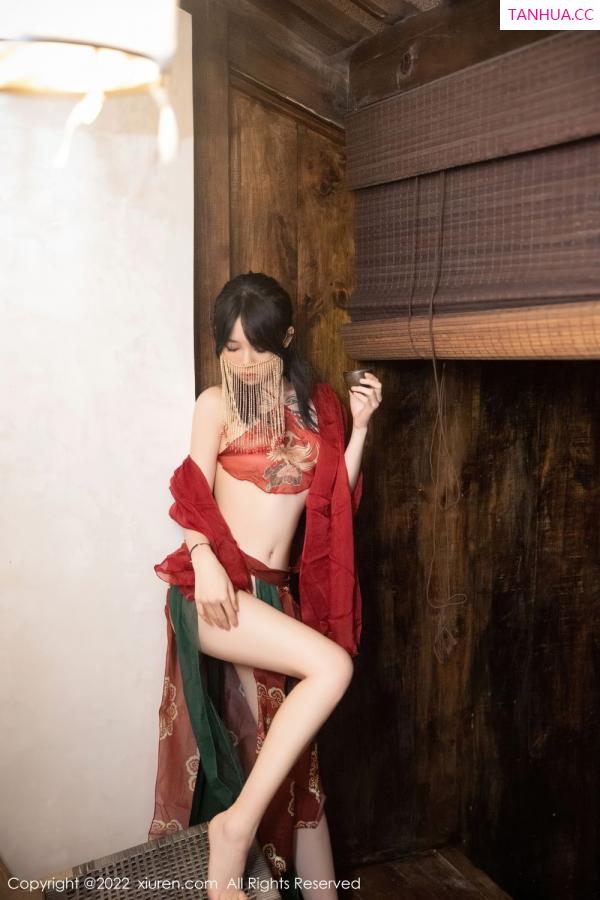小奶瓶呜呜  [XiuRen]高清写真图 2022.08.25 No.5527 奶瓶第17张图片